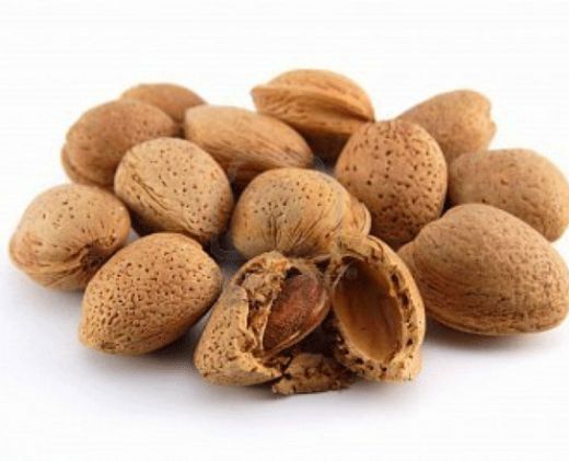 Acı Badem Sütü Yüze Sürülür mü?